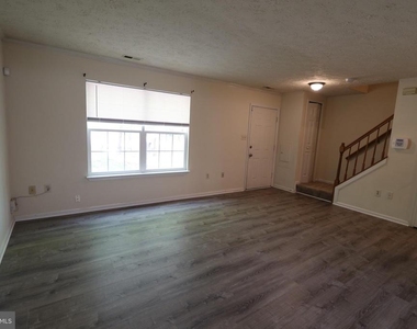 5506 Irish Lord Place - Photo Thumbnail 12