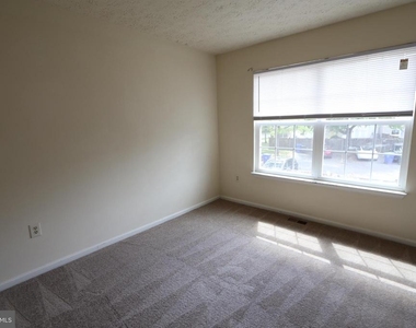 5506 Irish Lord Place - Photo Thumbnail 5