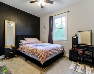 976 Rye Drive - Photo Thumbnail 9