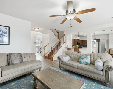 1410 Ne Katie Lynch Dr - Photo Thumbnail 6