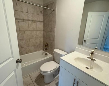 1815 Betterton Rd - Photo Thumbnail 10
