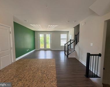 1815 Betterton Rd - Photo Thumbnail 6