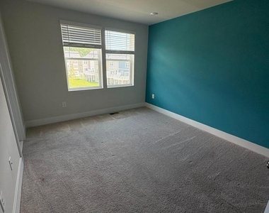 1815 Betterton Rd - Photo Thumbnail 8