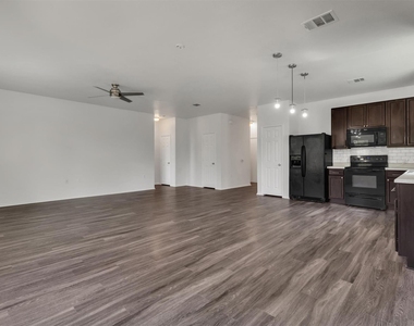 9300 China Rose Dr - Photo Thumbnail 12