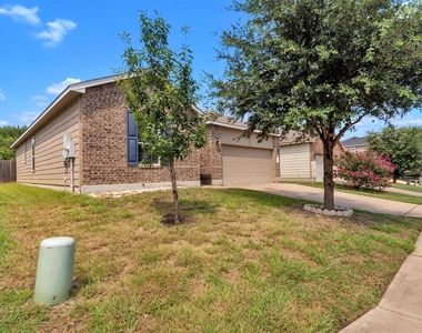 9300 China Rose Dr - Photo Thumbnail 2