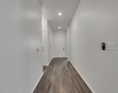 9300 China Rose Dr - Photo Thumbnail 8