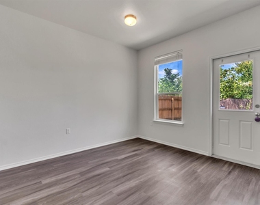 9300 China Rose Dr - Photo Thumbnail 15