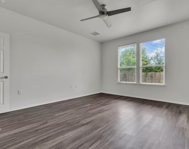 9300 China Rose Dr - Photo Thumbnail 18