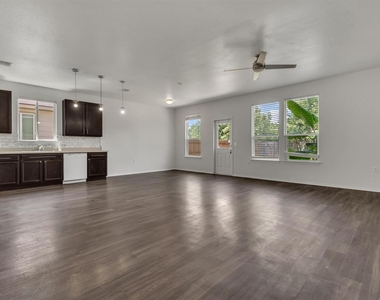 9300 China Rose Dr - Photo Thumbnail 10