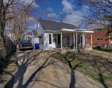 2924 Virginia Avenue - Photo Thumbnail 2