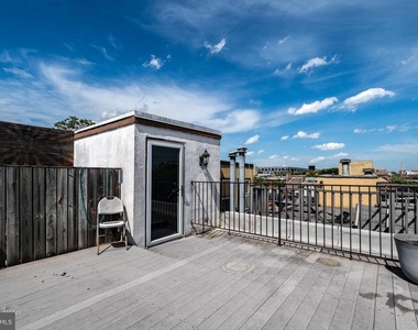 1712 Thames Street - Photo Thumbnail 15