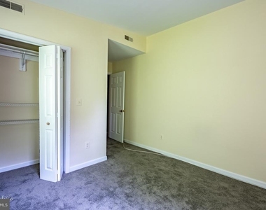 1712 Thames Street - Photo Thumbnail 13