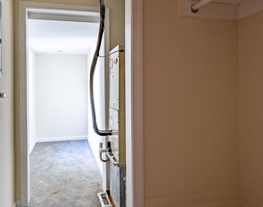 1712 Thames Street - Photo Thumbnail 10