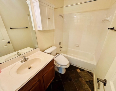 4430 Pasada Ln - Photo Thumbnail 5