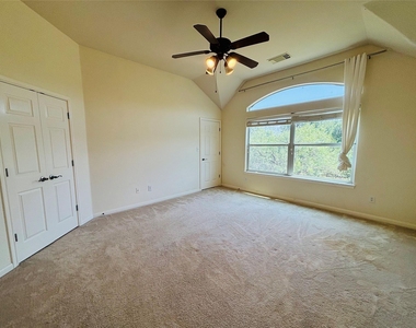 4430 Pasada Ln - Photo Thumbnail 14