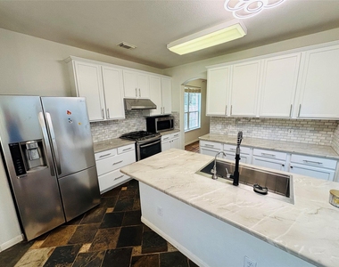 4430 Pasada Ln - Photo Thumbnail 6