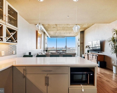 1200 Steuart Street - Photo Thumbnail 12