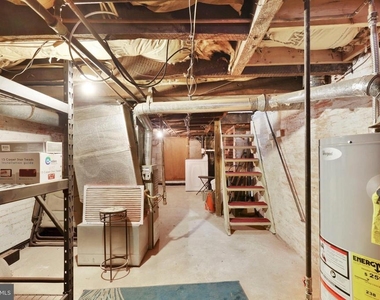24 E Hamburg Street - Photo Thumbnail 12