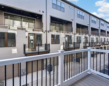 2507 Light Street - Photo Thumbnail 45