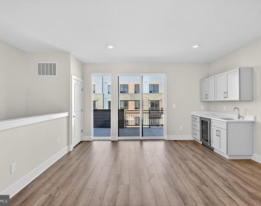 2507 Light Street - Photo Thumbnail 12