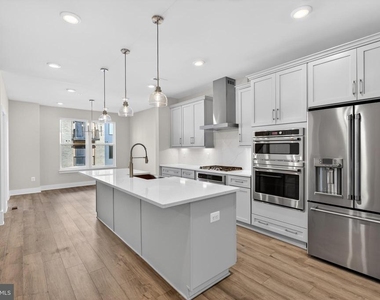 2507 Light Street - Photo Thumbnail 4