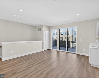 2507 Light Street - Photo Thumbnail 16