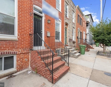 130 E Randall Street - Photo Thumbnail 2