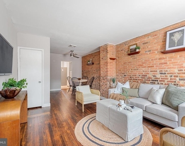 130 E Randall Street - Photo Thumbnail 3