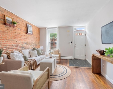130 E Randall Street - Photo Thumbnail 6