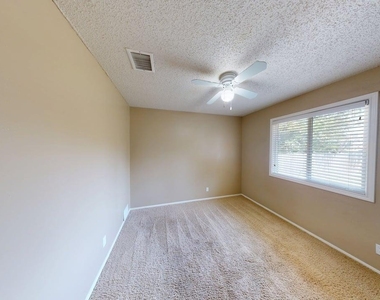 10504 Wendts Way - Photo Thumbnail 23