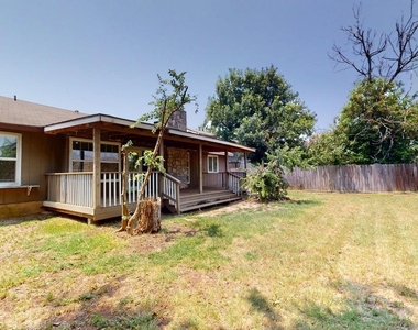 10504 Wendts Way - Photo Thumbnail 28