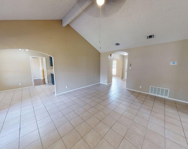 10504 Wendts Way - Photo Thumbnail 9