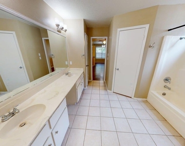 10504 Wendts Way - Photo Thumbnail 17