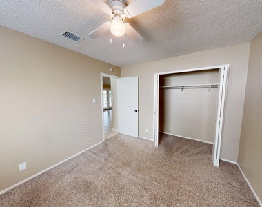 10504 Wendts Way - Photo Thumbnail 21