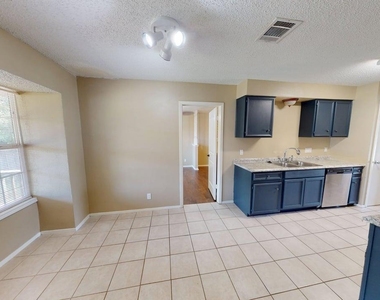 10504 Wendts Way - Photo Thumbnail 12