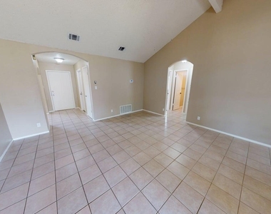 10504 Wendts Way - Photo Thumbnail 10