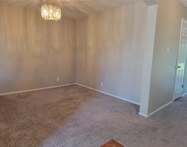 730 Blair Ave - Photo Thumbnail 3