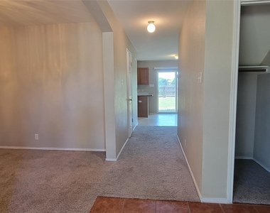 730 Blair Ave - Photo Thumbnail 8
