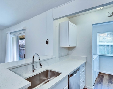 3514 Southridge Dr - Photo Thumbnail 20