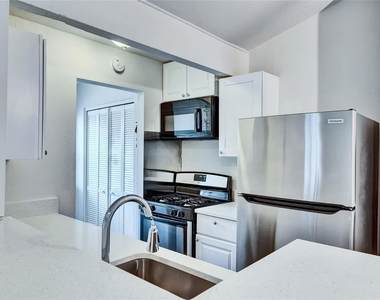 3514 Southridge Dr - Photo Thumbnail 5