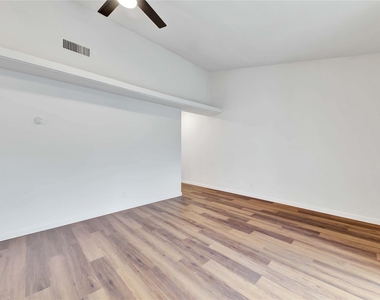 3514 Southridge Dr - Photo Thumbnail 12