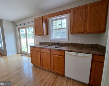 107 Strawberry Way - Photo Thumbnail 7