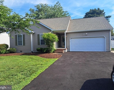 107 Strawberry Way - Photo Thumbnail 1