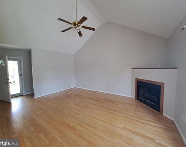 107 Strawberry Way - Photo Thumbnail 5
