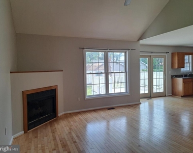 107 Strawberry Way - Photo Thumbnail 4