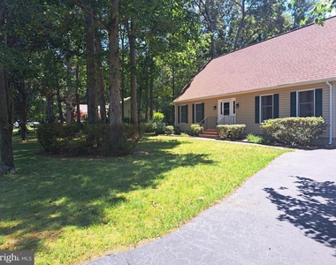 11 Roberts Road - Photo Thumbnail 26