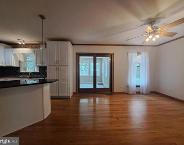 11 Roberts Road - Photo Thumbnail 9