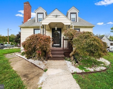 624 Armstrong Avenue - Photo Thumbnail 1