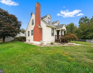 624 Armstrong Avenue - Photo Thumbnail 2