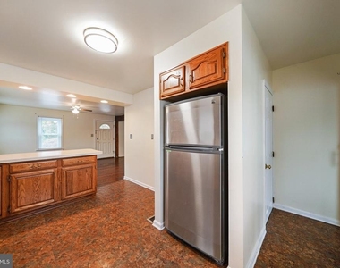 624 Armstrong Avenue - Photo Thumbnail 19